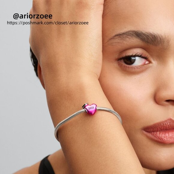 Pandora Graduation 2025 Heart Charm - Picture 6 of 6